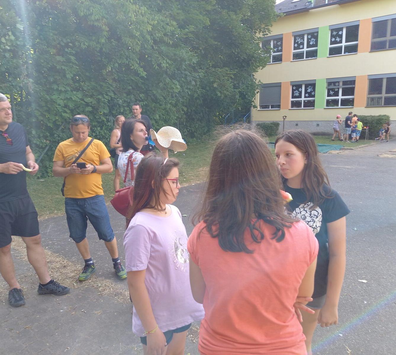 5. třída - Spaní ve škole, Den pro 6. třídu - 4