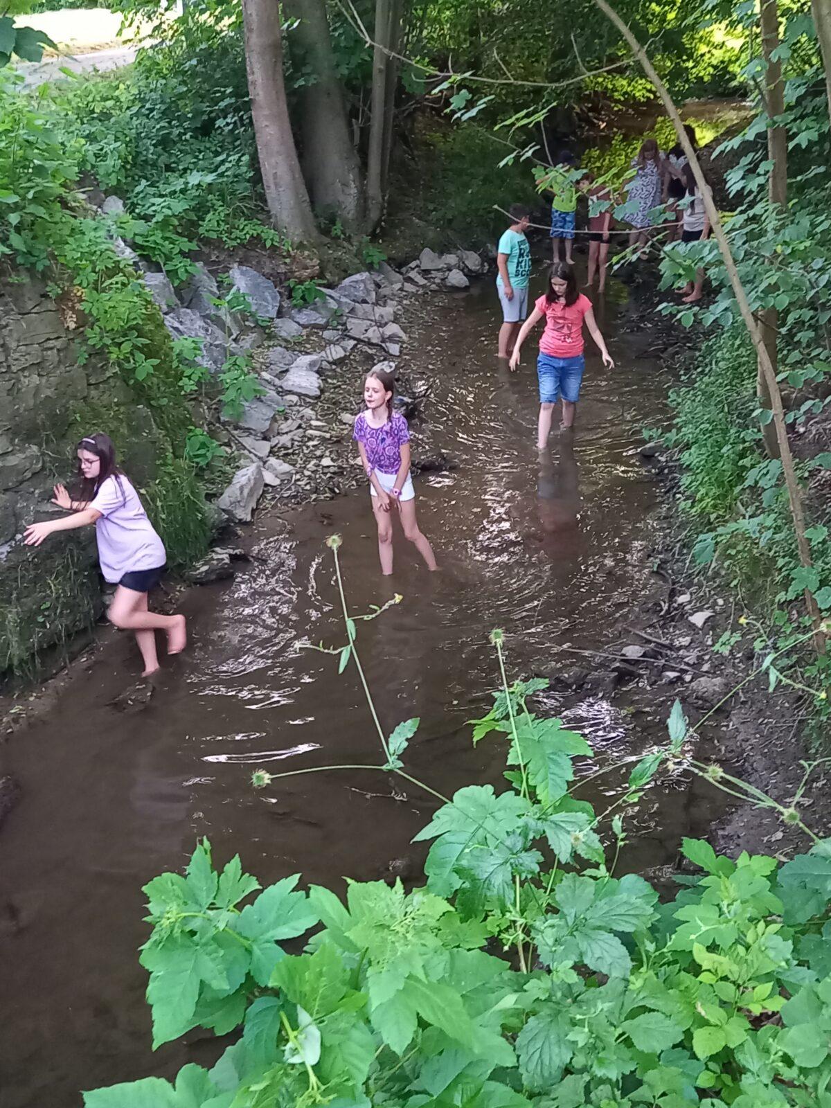 5. třída - Spaní ve škole, Den pro 6. třídu - 9