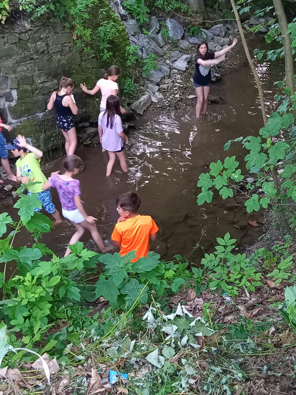 5. třída - Spaní ve škole, Den pro 6. třídu - 13