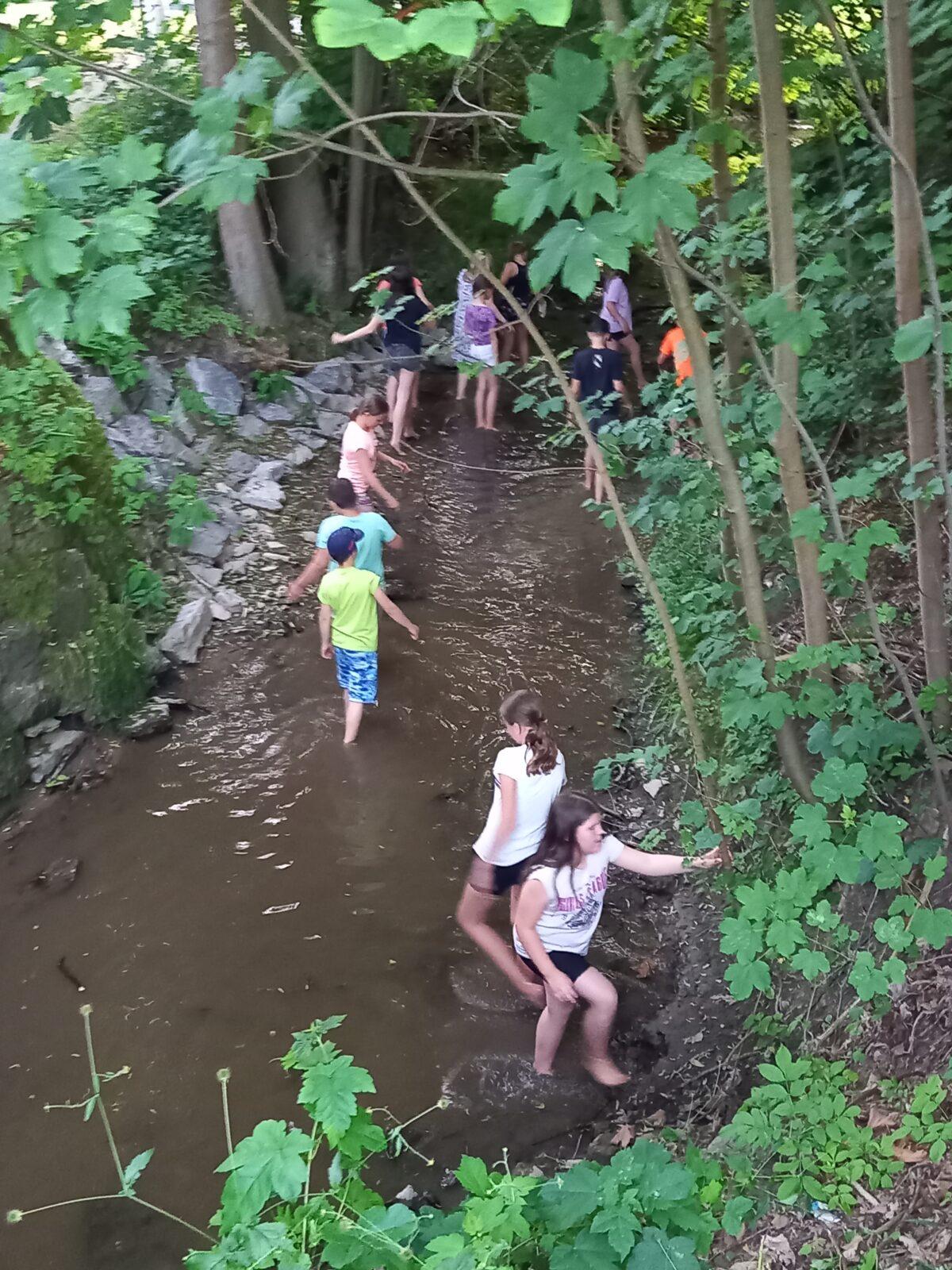 5. třída - Spaní ve škole, Den pro 6. třídu - 14