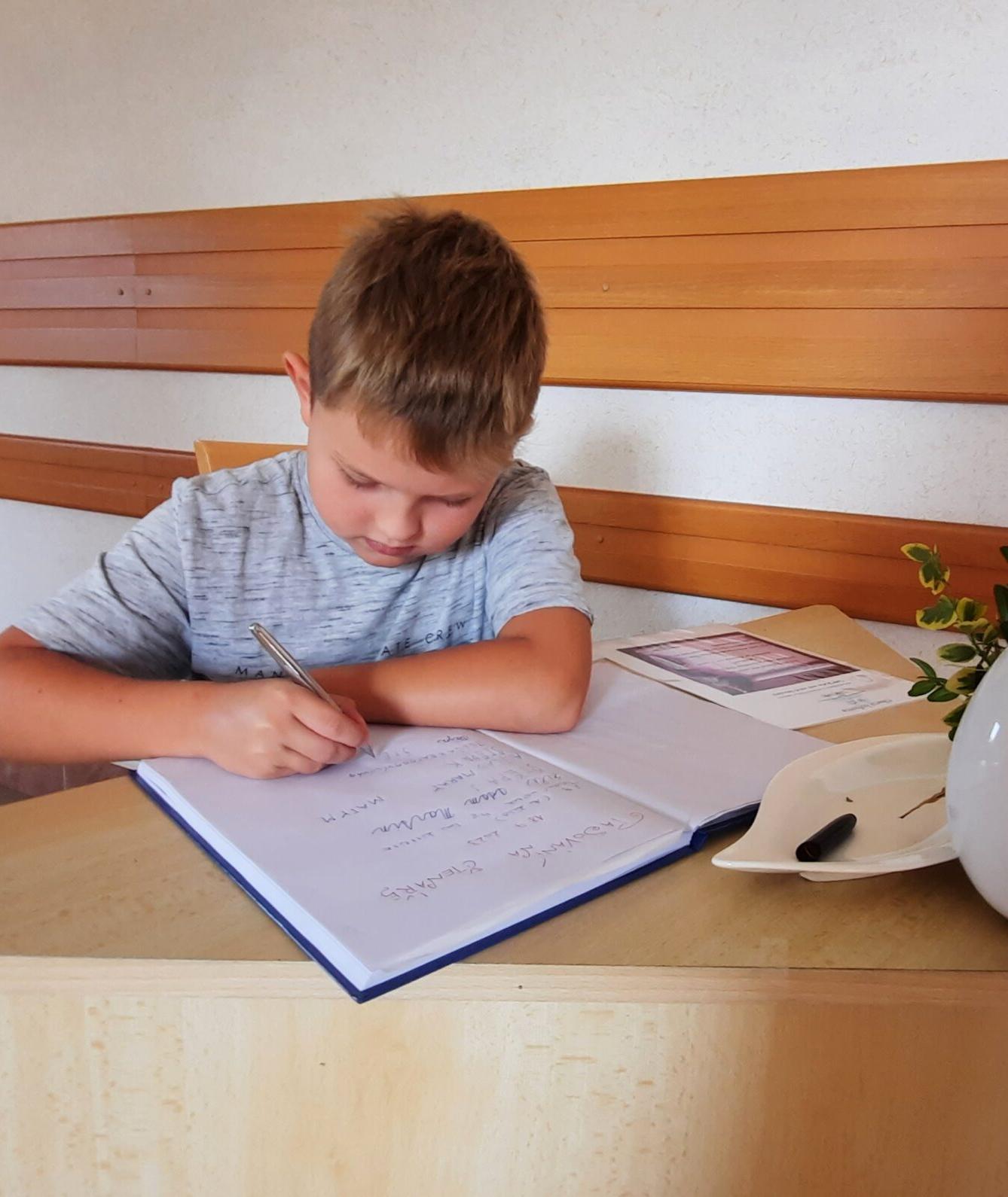 18. 9. Pasování na čtenáře, 2.B - 57