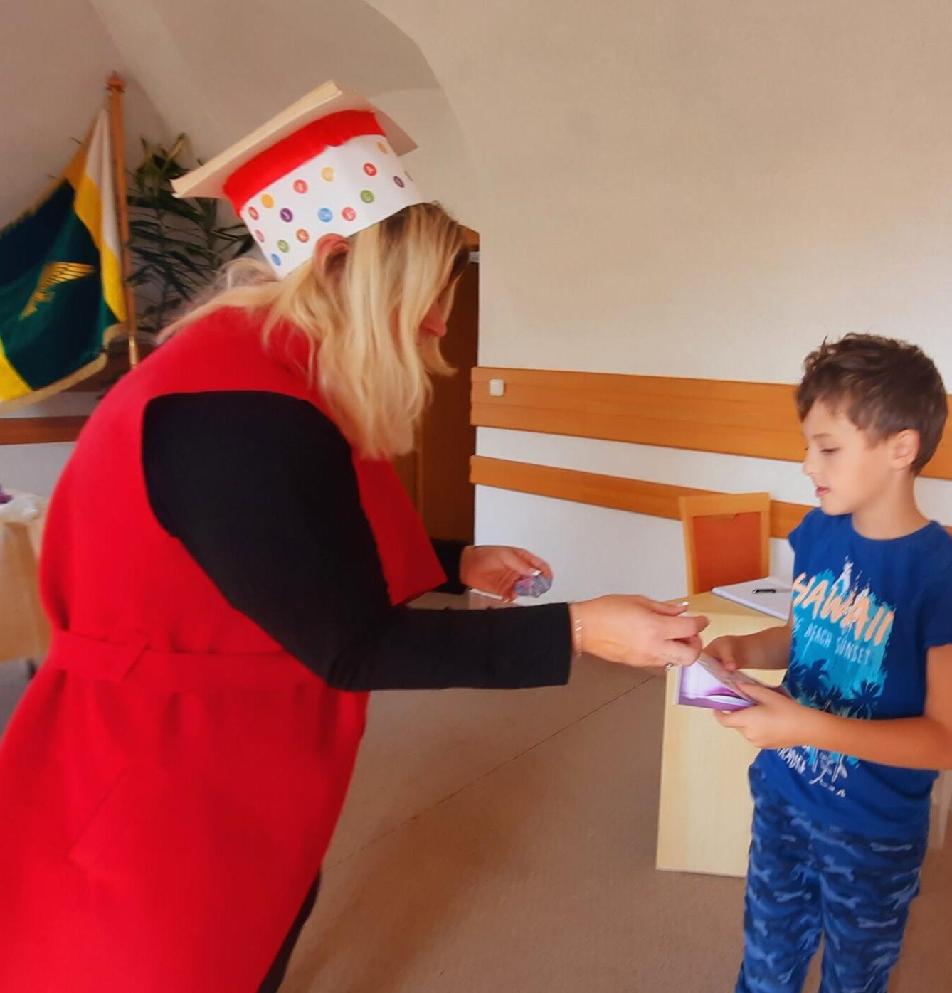 18. 9. Pasování na čtenáře, 2.B - 67