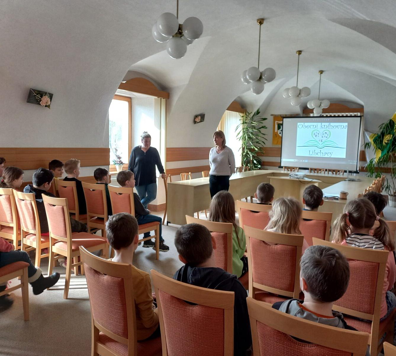 Třeťáčci v místní knihovně - 3