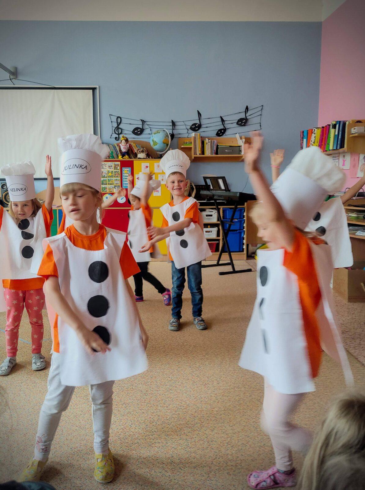 BESÍDKA KE DNI MATEK - 10