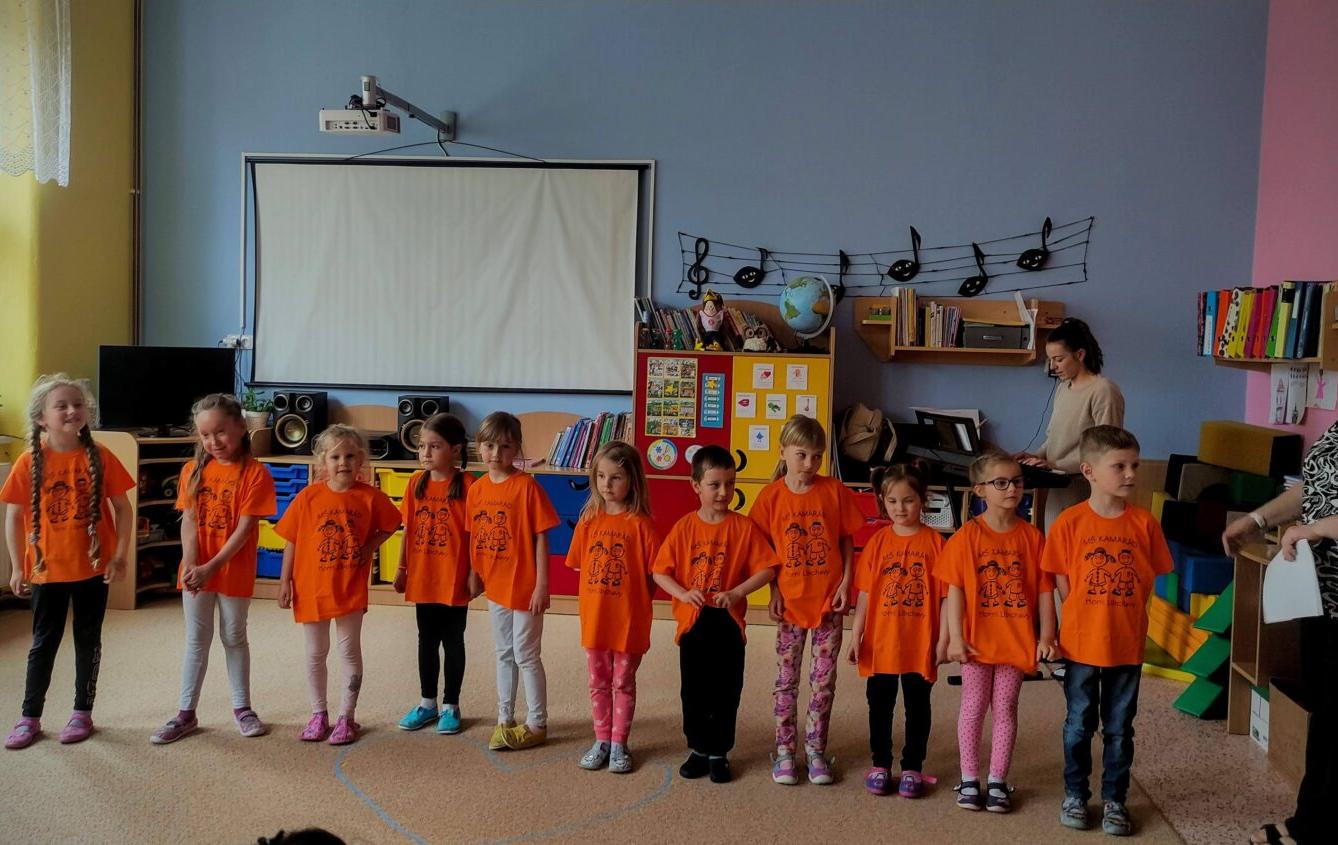 BESÍDKA KE DNI MATEK - 18