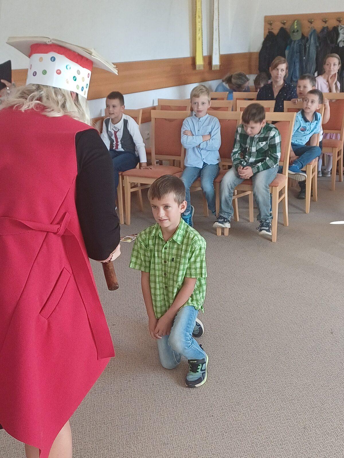 Pasování druháčků na čtenáře - 36