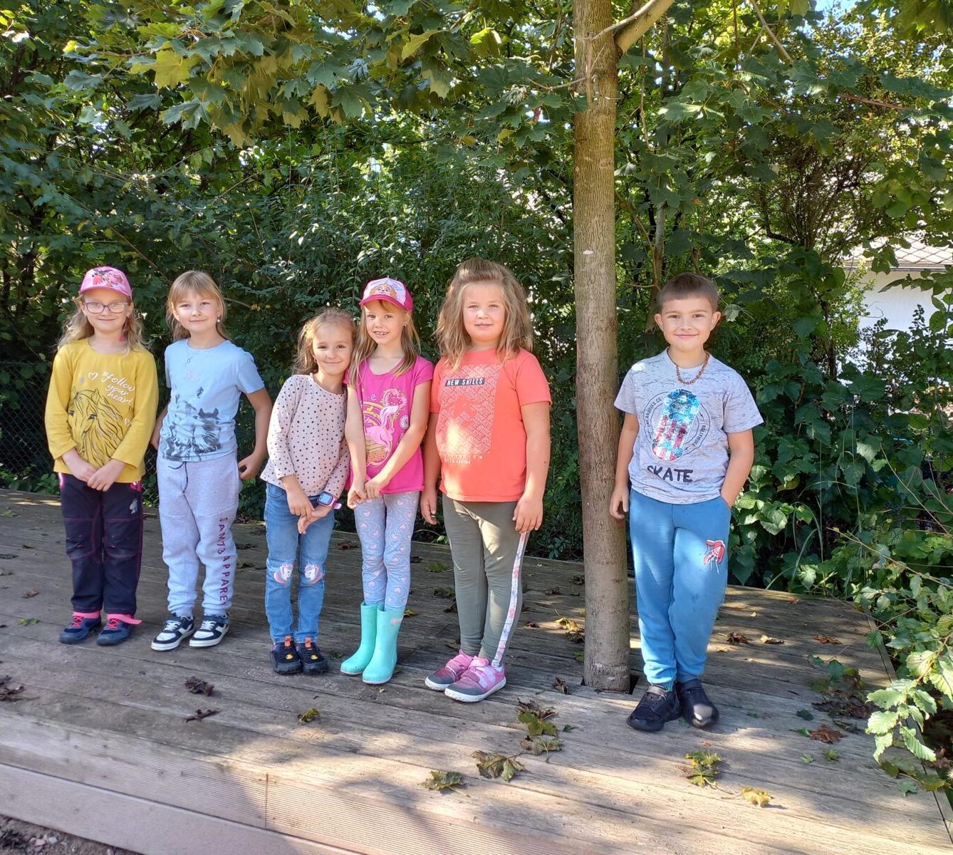 Prvňáčci na návštěvě v MŠ Korálek - 2