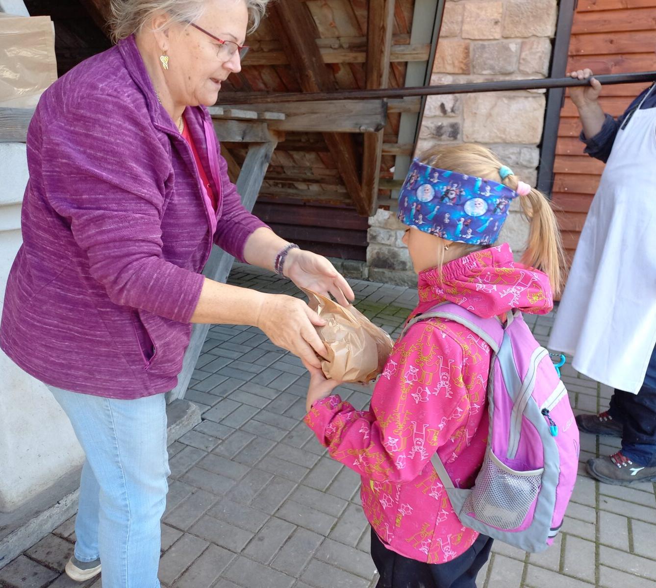 Tematická dílna "Od klásku k pecnu" v 1. třídě - 27