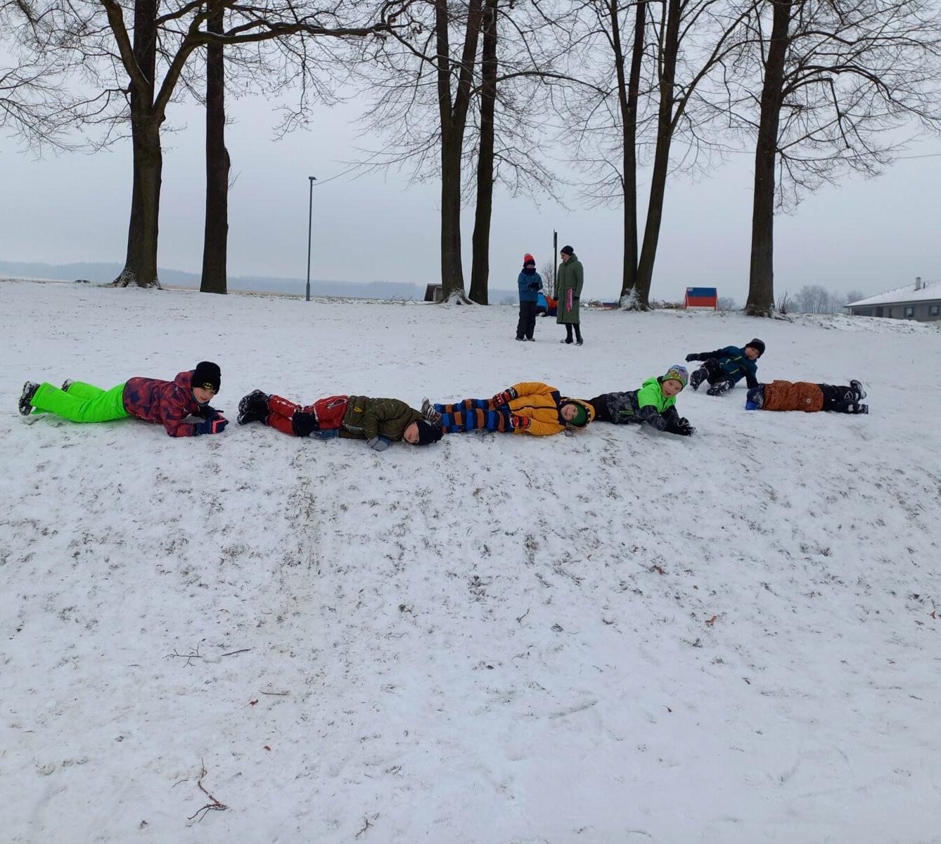 Prvňáčci na sněhu - 4