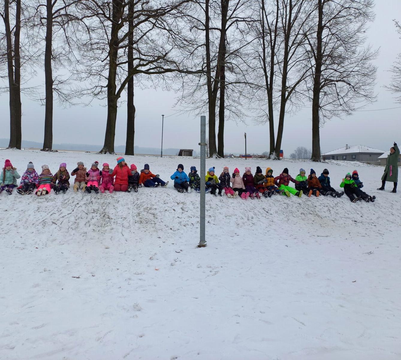 Prvňáčci na sněhu - 8