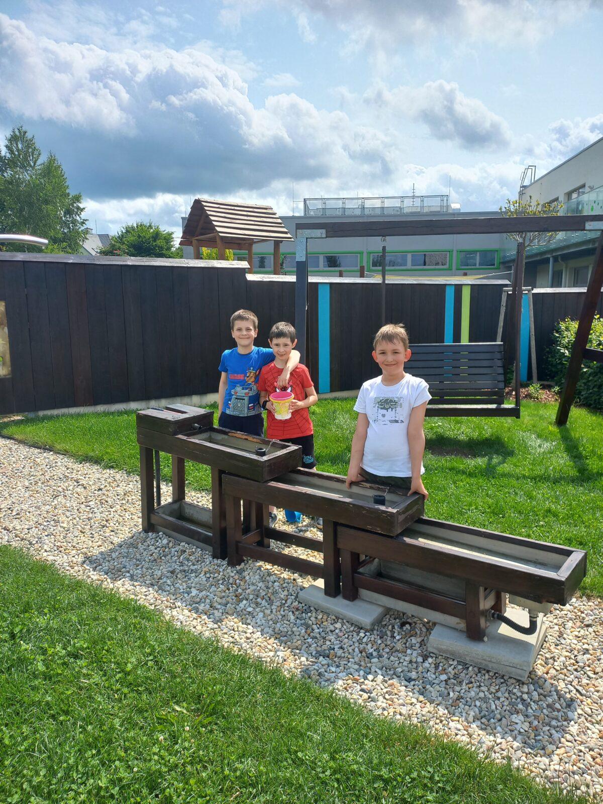 Prvňáčci na výletě ve Skipi - 16