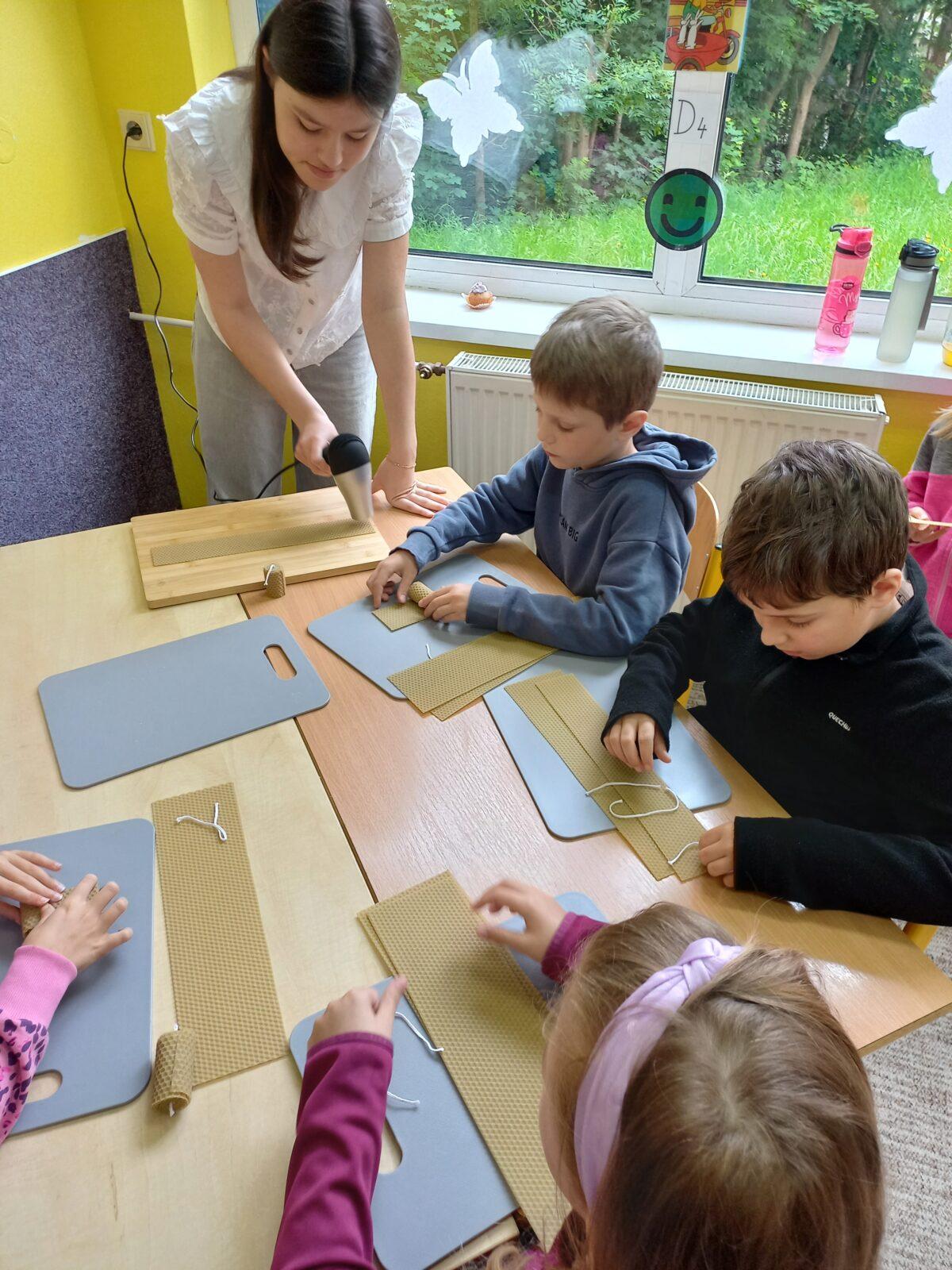 Tematická dílna "Včelařství" v 1. a 2. třídě - 6