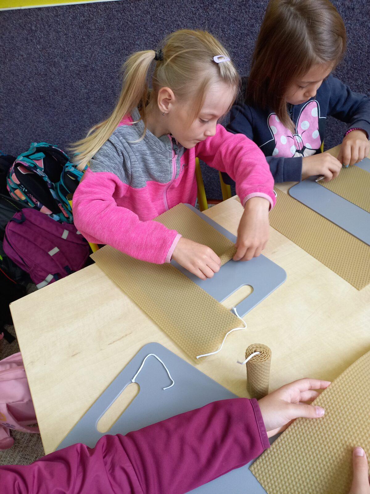 Tematická dílna "Včelařství" v 1. a 2. třídě - 7