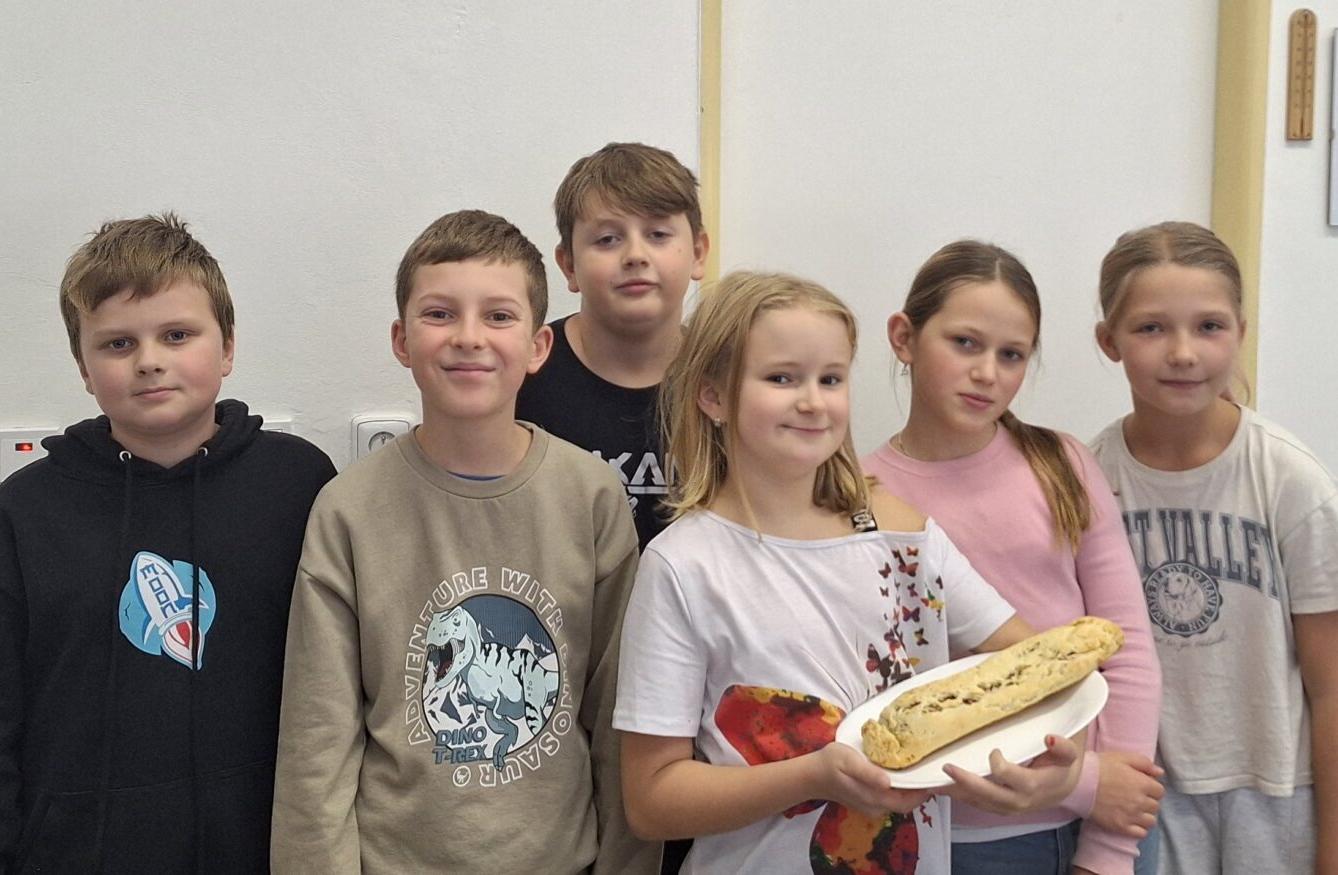 Pátá třída pekla jablkové záviny - 1