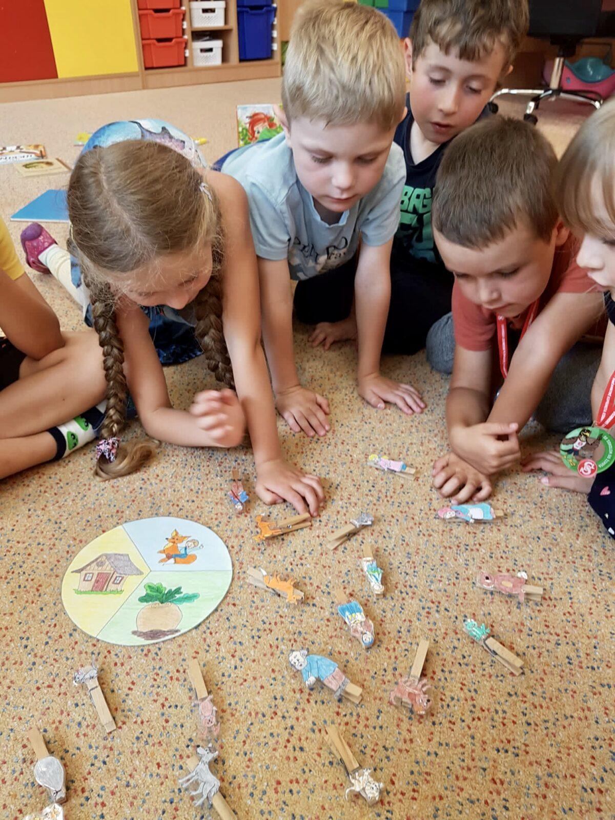 sovičky: ,,z pohádky do pohádky" - 20