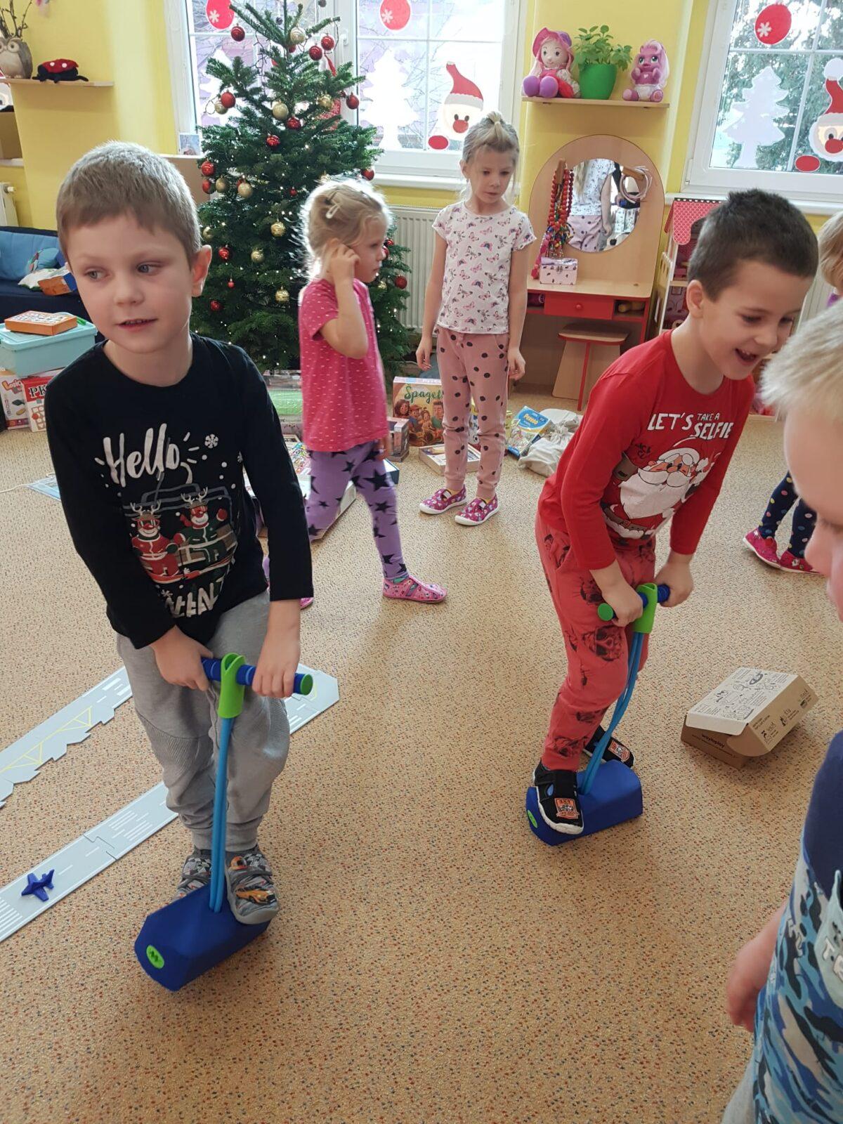 JEŽÍŠEK VE ŠKOLCE - 8