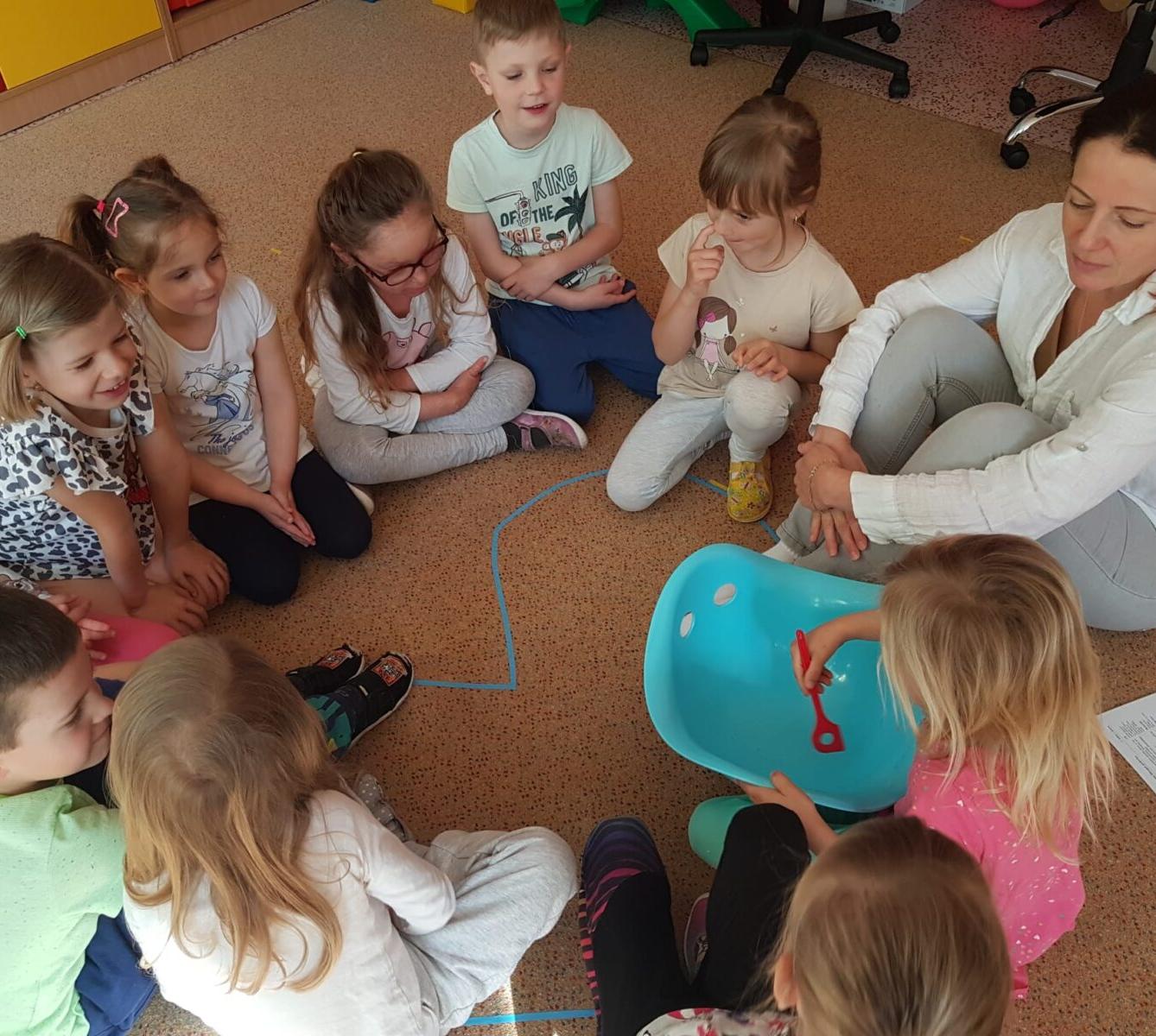 SOVIČKY: ,,MOJE MAMINKA MÁ SVÁTEK - RODINA" - 18