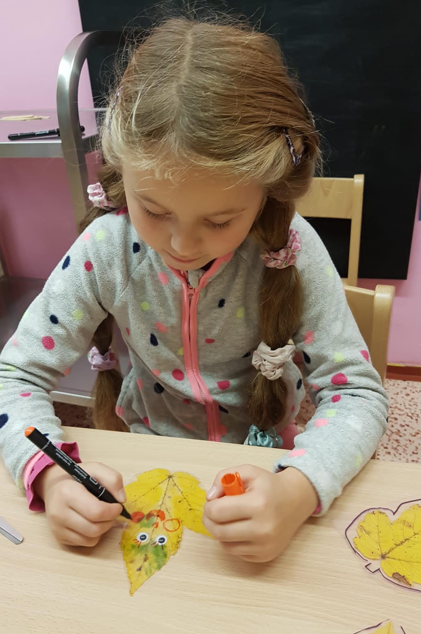 SOVIČKY: ,,LISTÍ ŽLOUTNE, POLETUJE" - 20