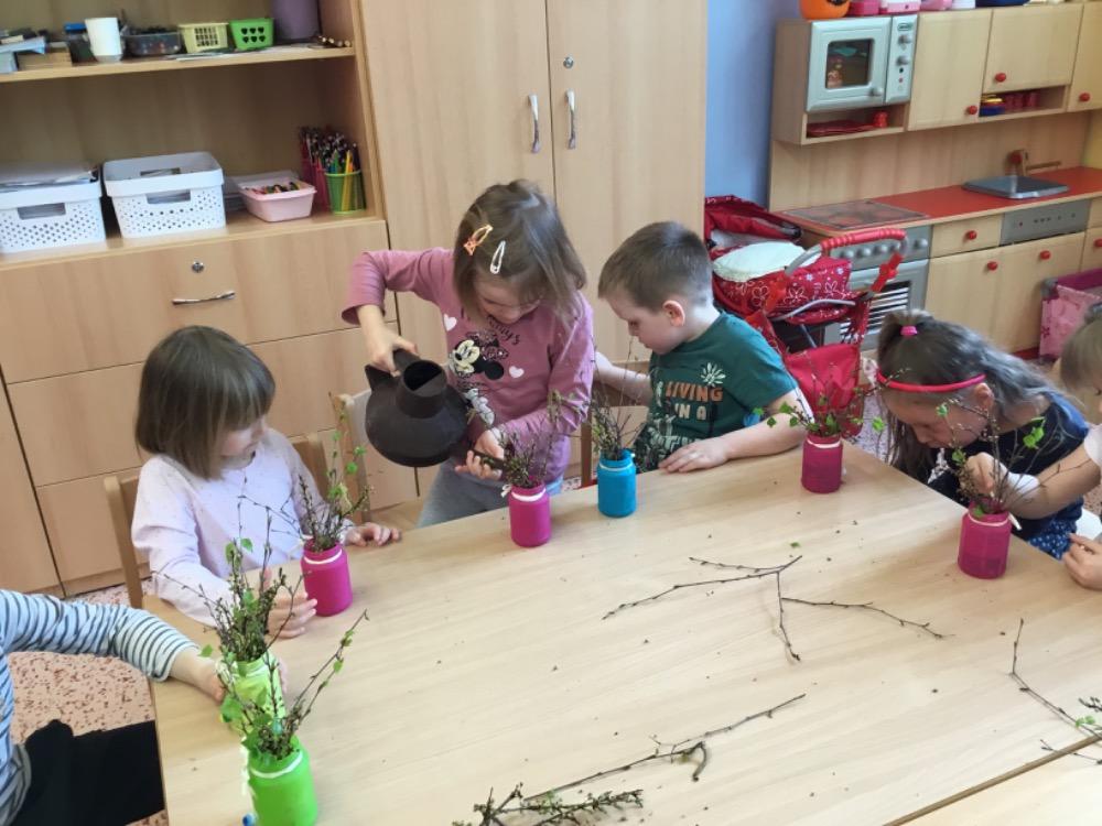 SOVIČKY: ,,PŘIŠLO JARO DO VSI" - 17