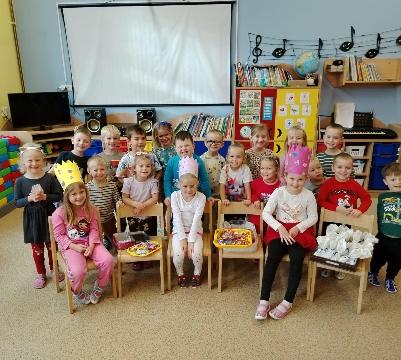 SLAVÍME: ELENKA, KAROLÍNKA A NATÁLKA MAJÍ NAROZENINY - 6