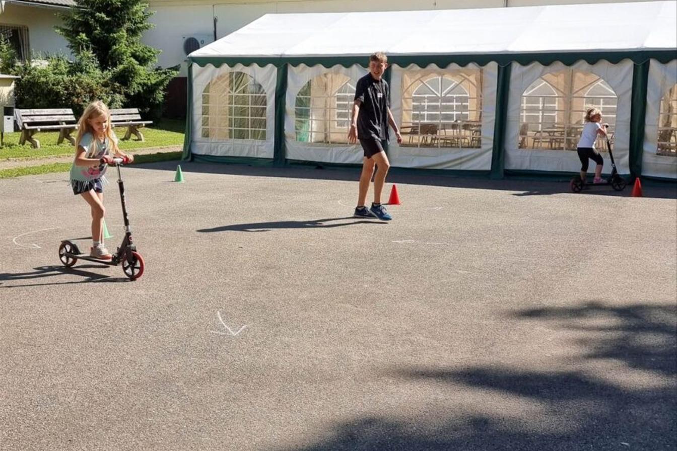 Sportovní hry s deváťáky