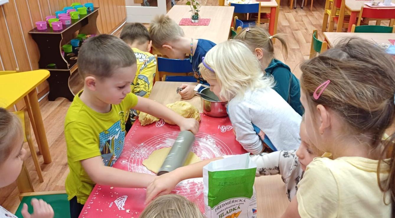 pečení svatomartinských rohlíčků - 4