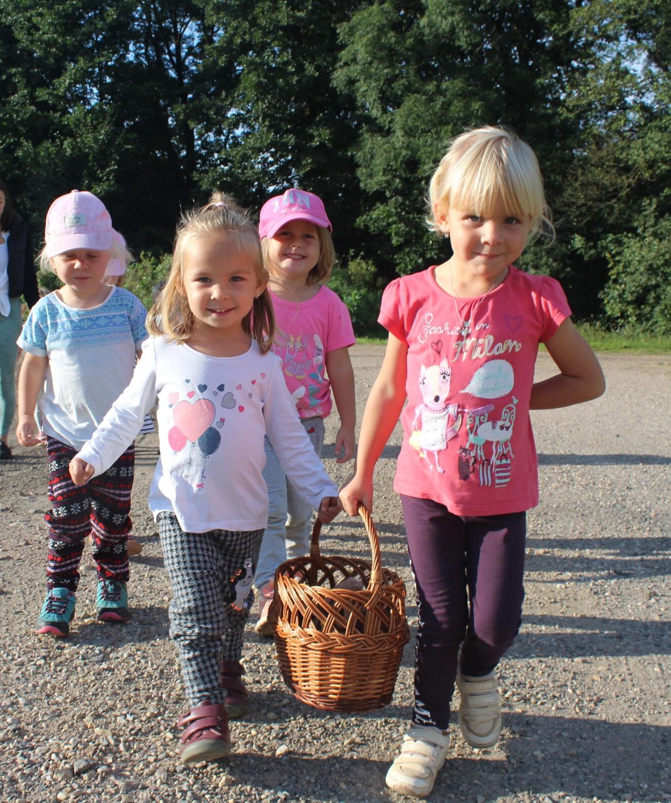 broučci: lesní dobrodružství se sovičkou jůlinkou - 27