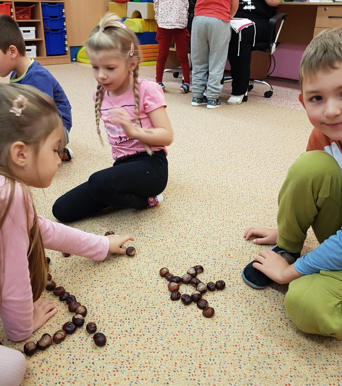 SOVIČKY: ,,LISTÍ ŽLOUTNE, POLETUJE" - 32