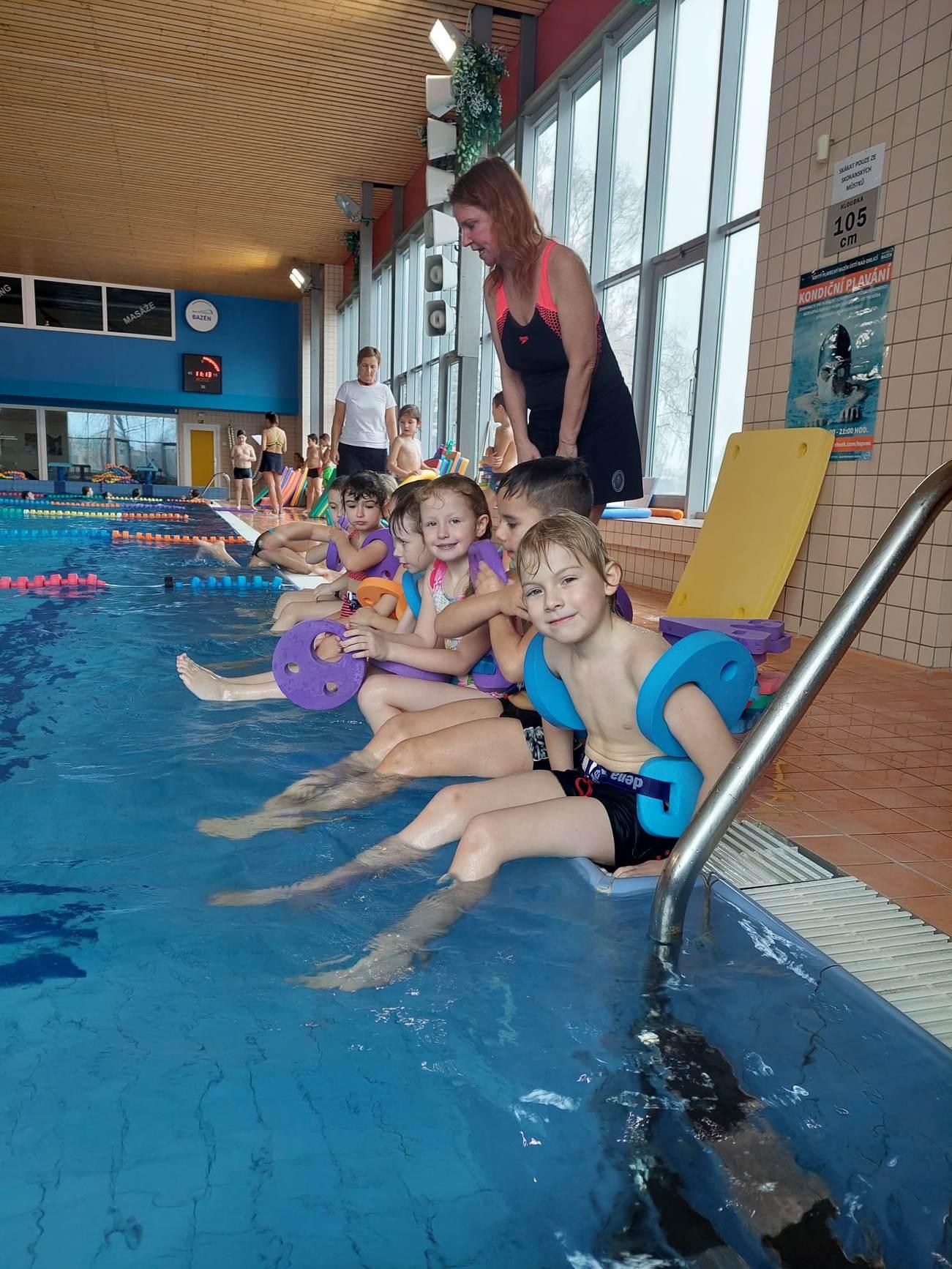 Zahájení plaveckého výcviku 1. a 5. třídy - 11