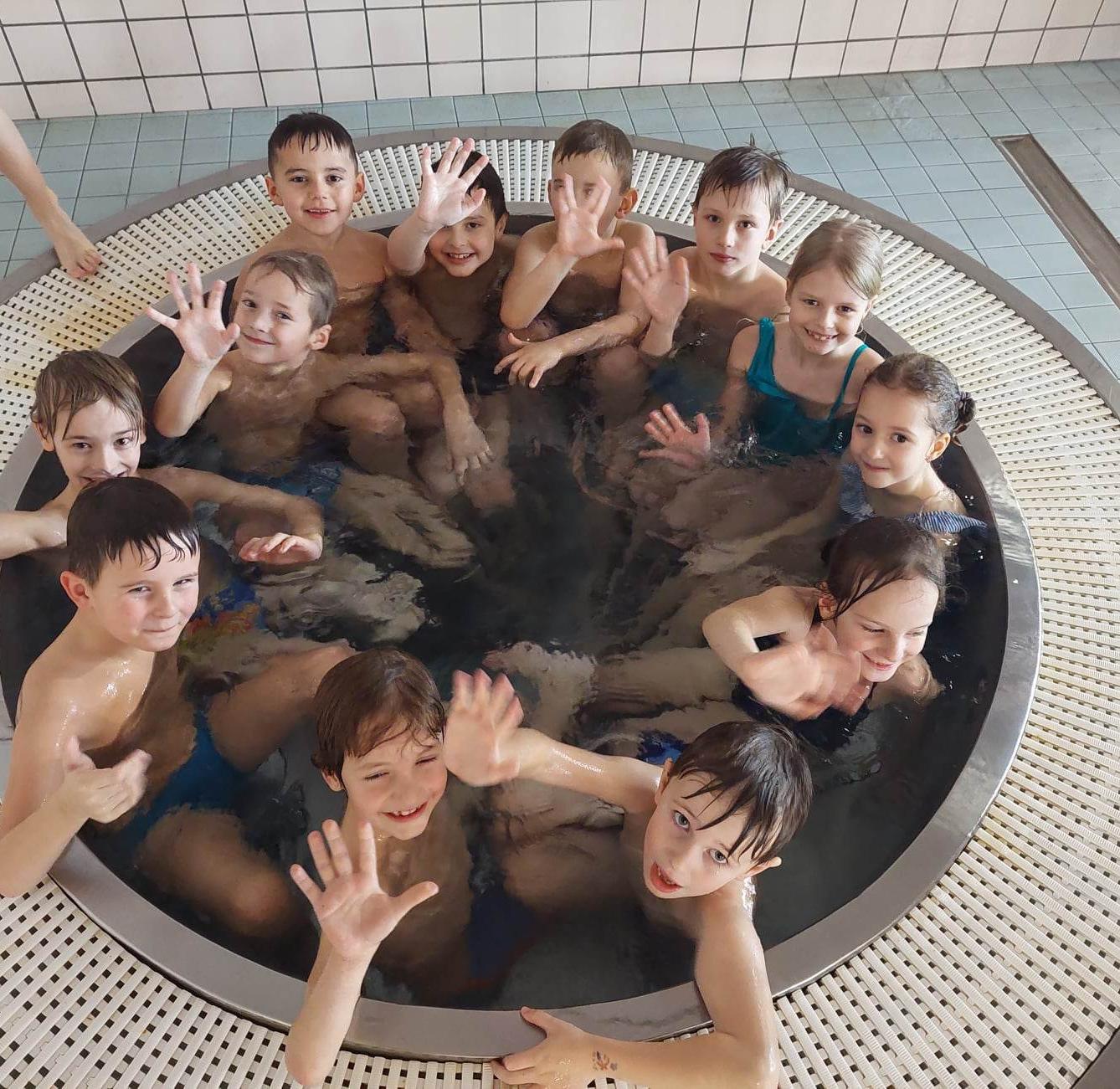 Zahájení plaveckého výcviku 1. a 5. třídy - 12