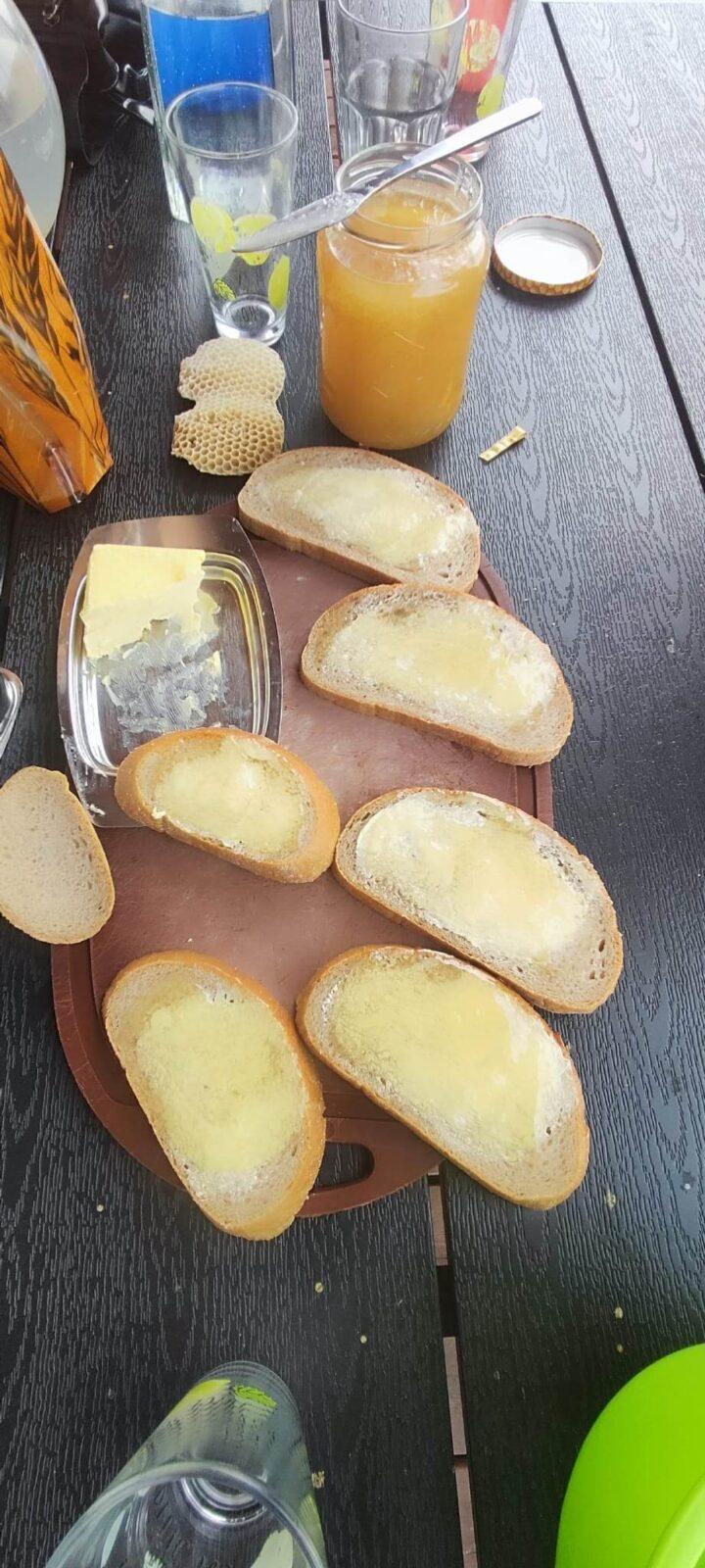 Návštěva prvňáků u včelaře - 5