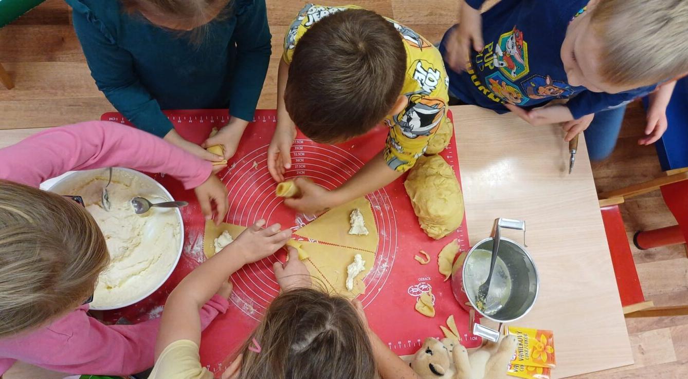 pečení svatomartinských rohlíčků - 5