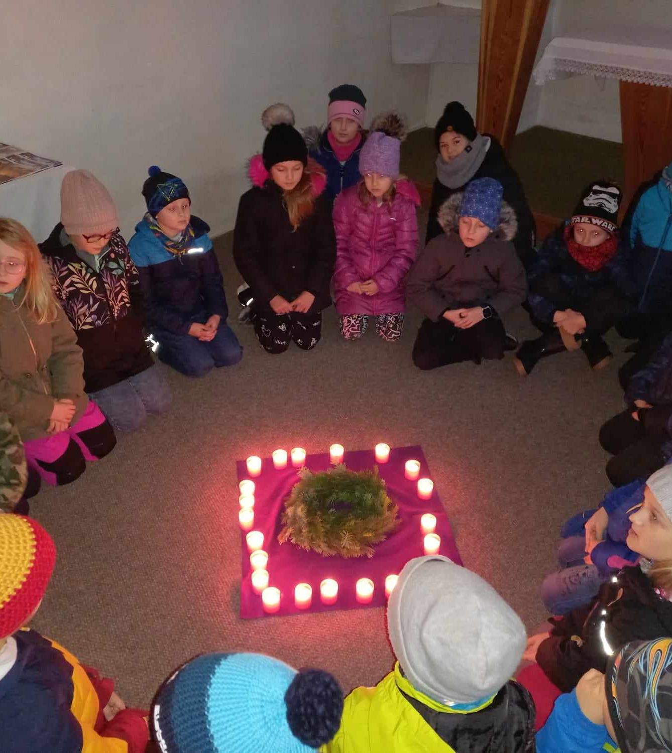 2. + 3. třída a povídání o Adventu - 6