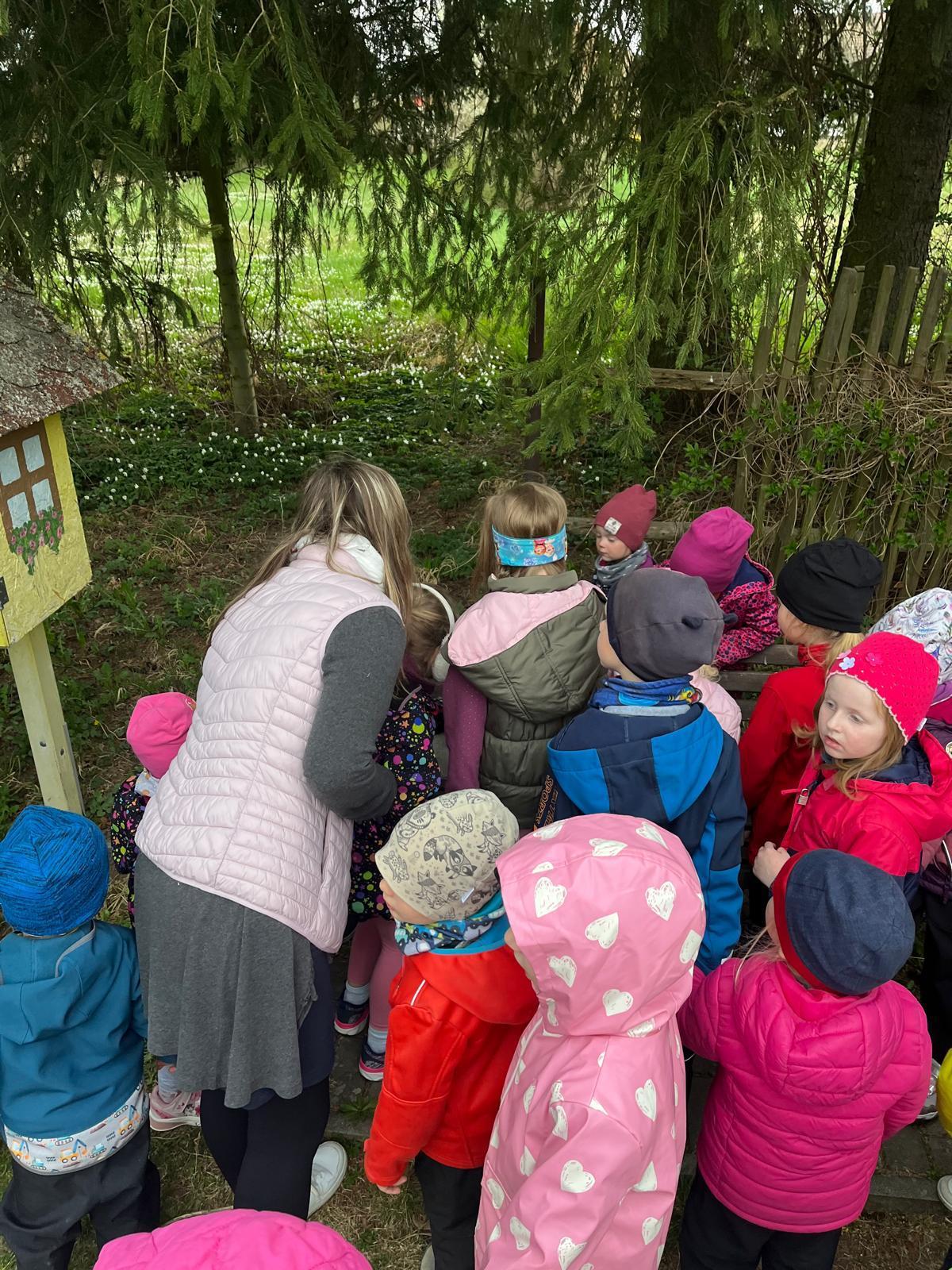 velikonoční stezka+ hledání vajíček na zahradě - 9