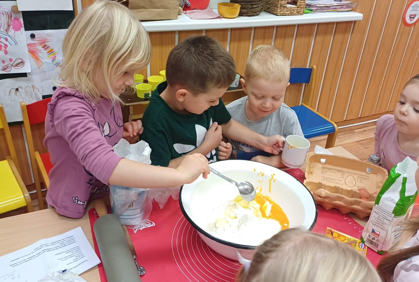 pečení svatomartinských rohlíčků - 7