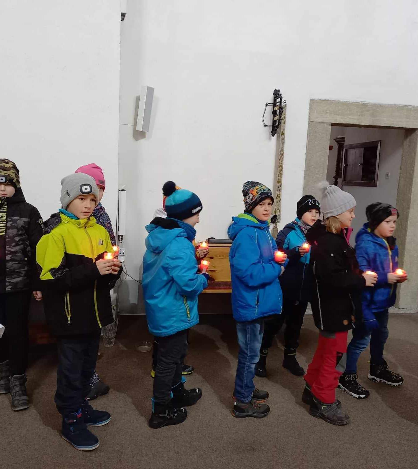 2. + 3. třída a povídání o Adventu - 12