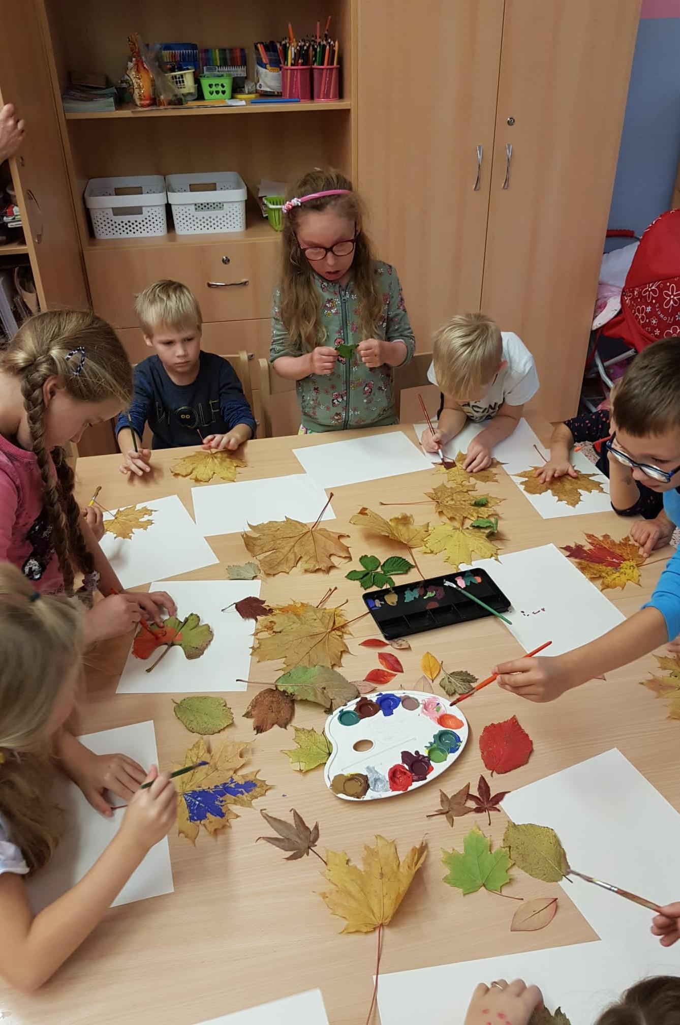 SOVIČKY: ,,LISTÍ ŽLOUTNE, POLETUJE" - 48