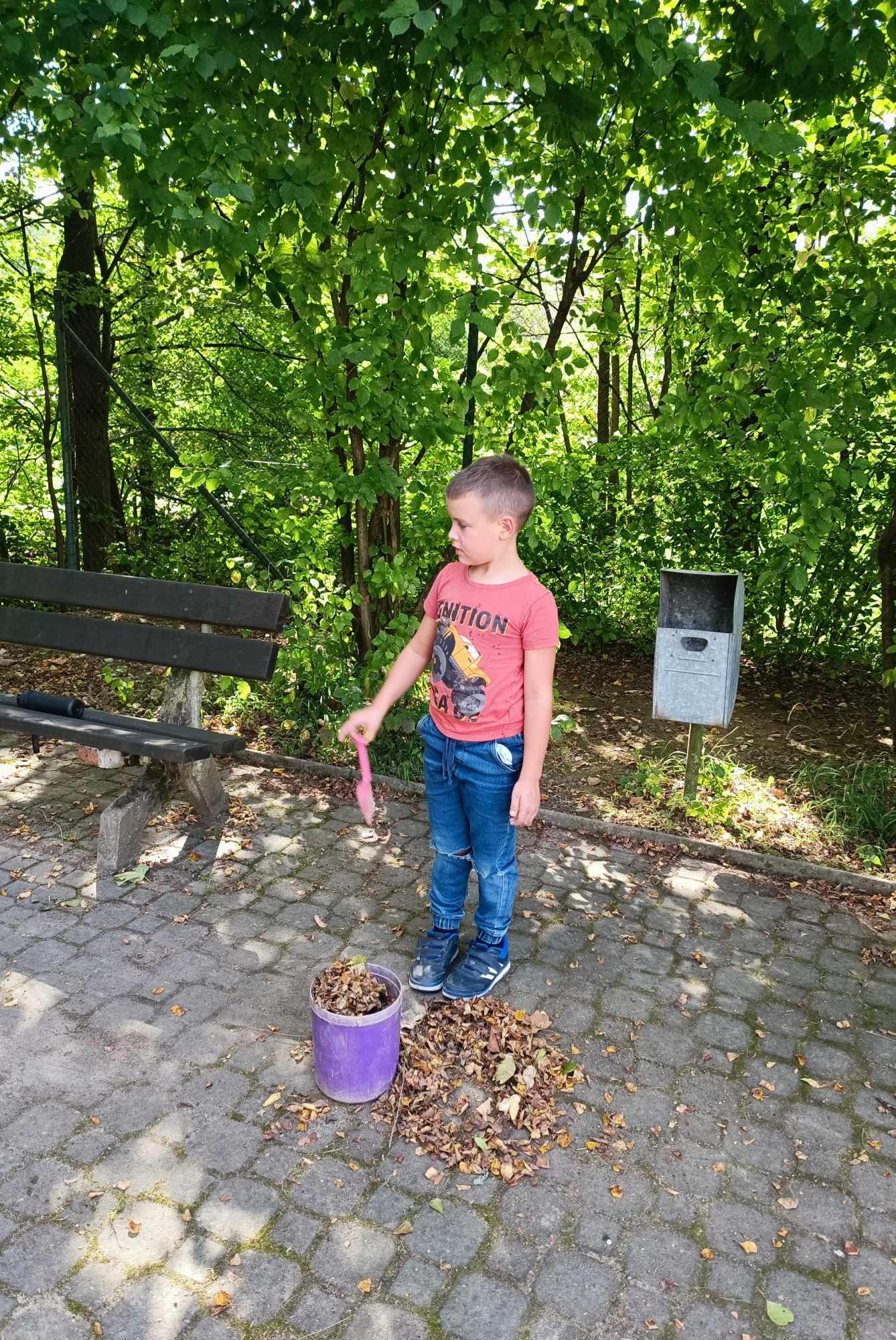 ZÁŘÍ - 2. ODDĚLENÍ A seznamovací odpoledne - 1