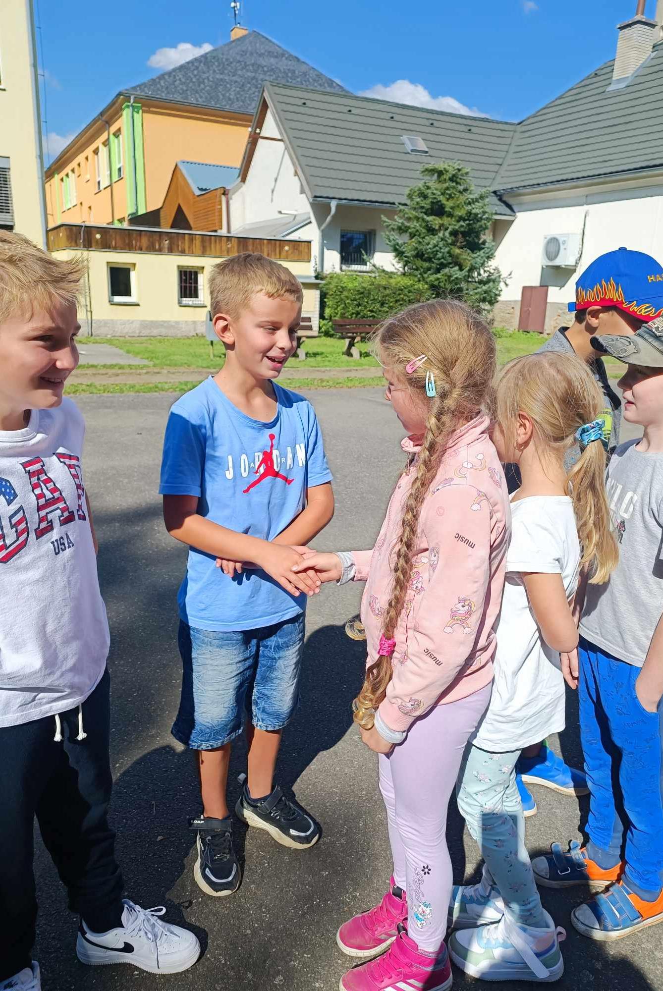 ZÁŘÍ - 2. ODDĚLENÍ A seznamovací odpoledne - 5