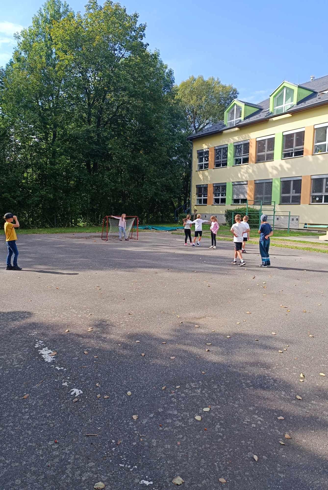 ZÁŘÍ - 2. ODDĚLENÍ A seznamovací odpoledne - 33