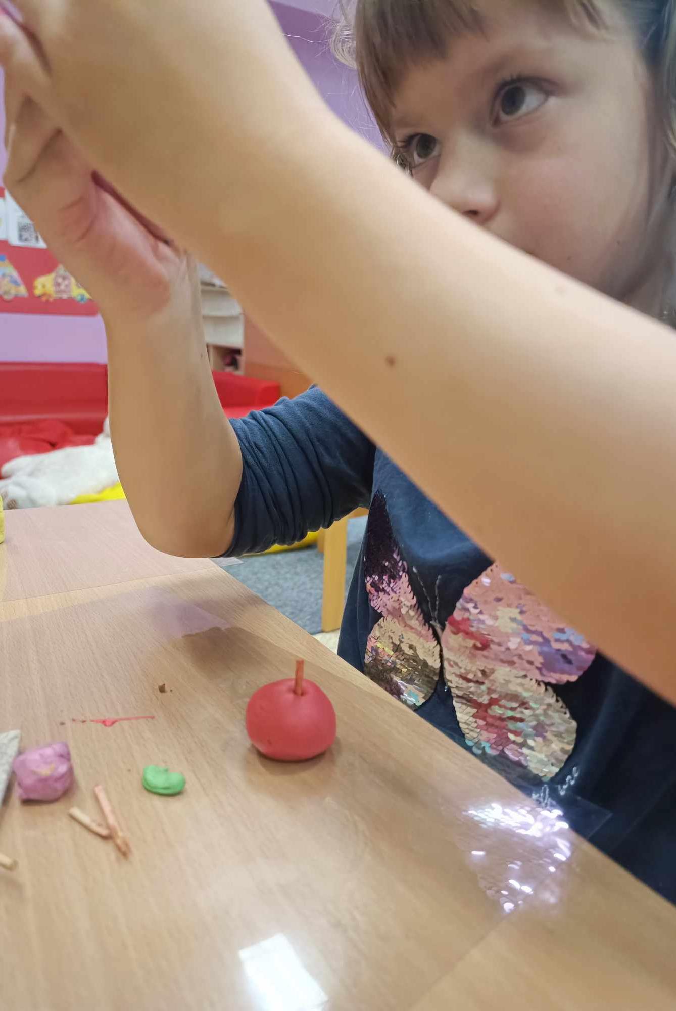 ZÁŘÍ - 2. ODDĚLENÍ A seznamovací odpoledne - 35