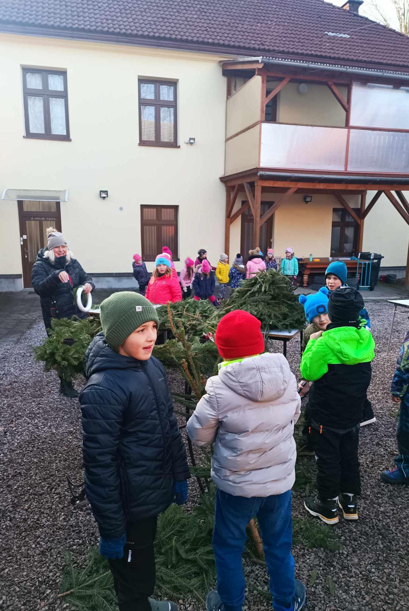 ŘÍJEN A LISTOPAD ve 2. oddělení a společné akce - 19
