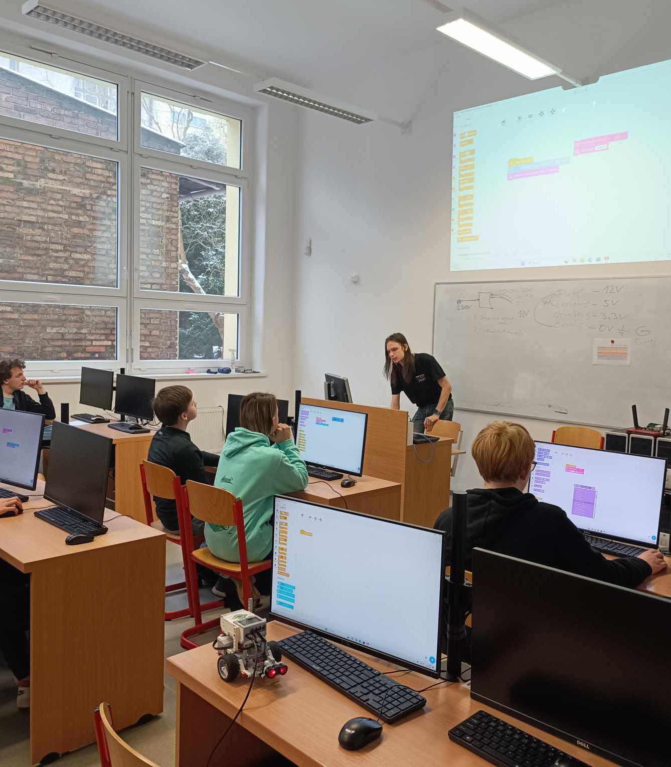 Exkurze na SŠ technické a dopravní v ČT - 2