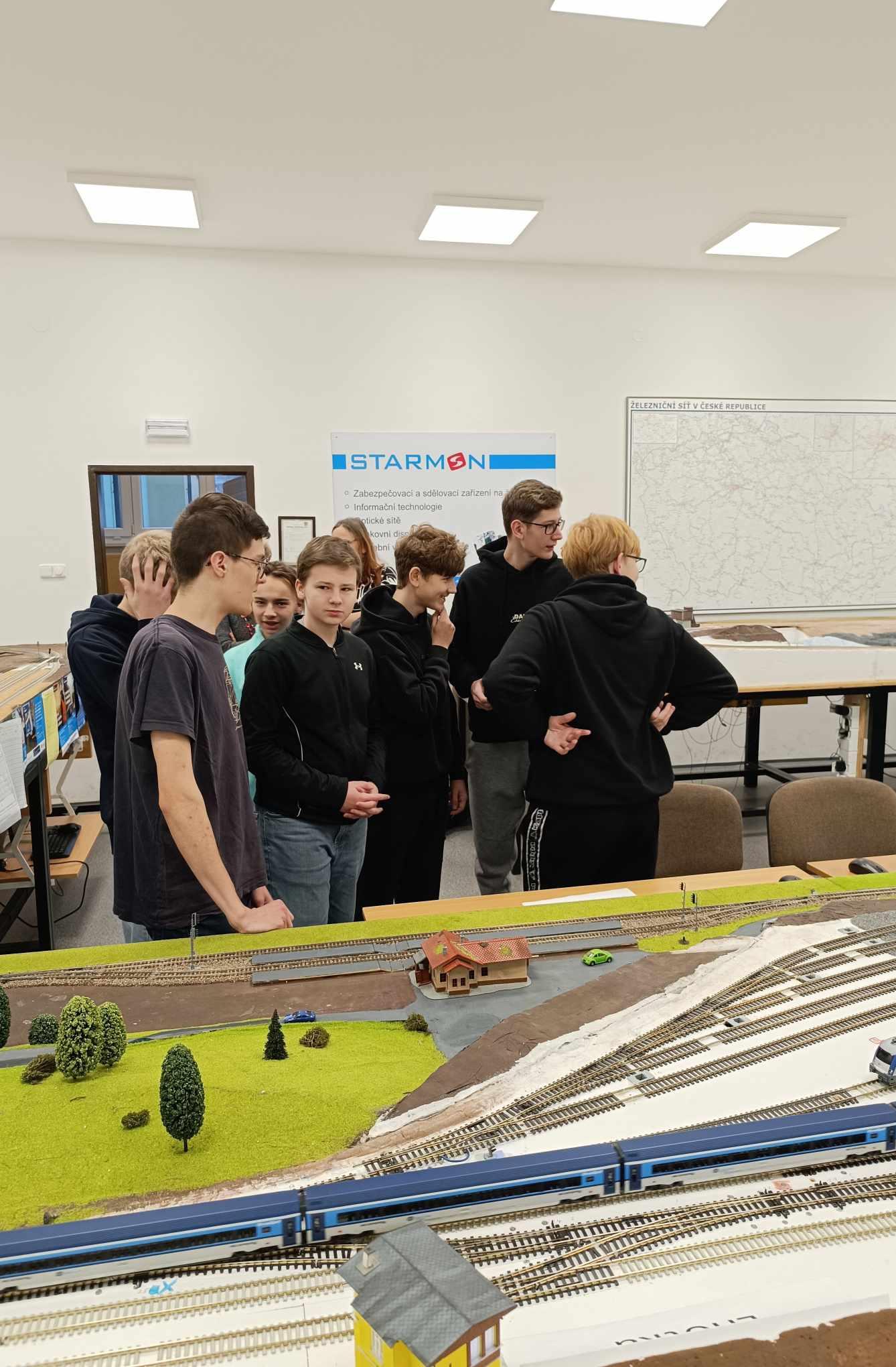 Exkurze na SŠ technické a dopravní v ČT - 6
