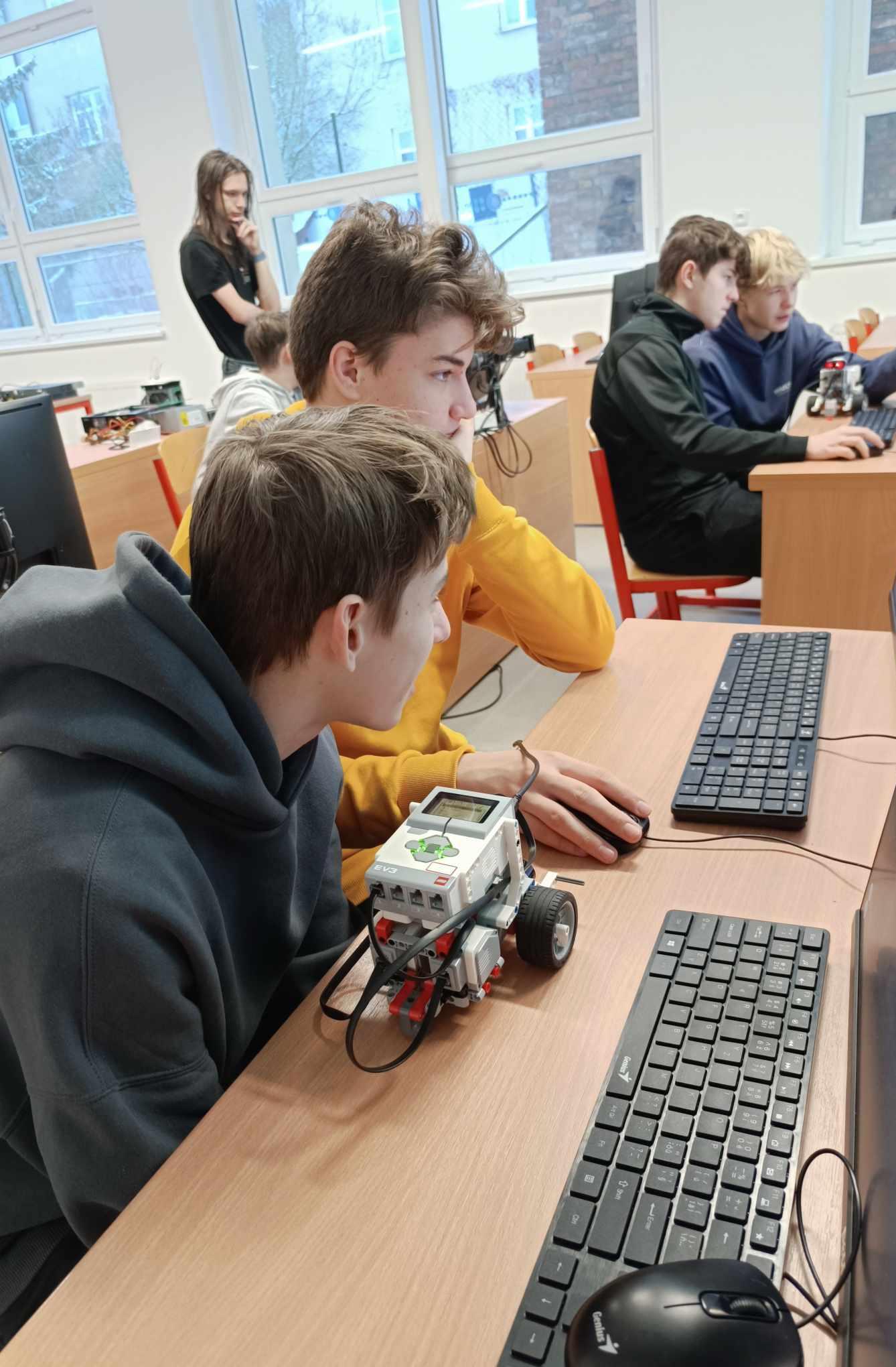 Exkurze na SŠ technické a dopravní v ČT - 8