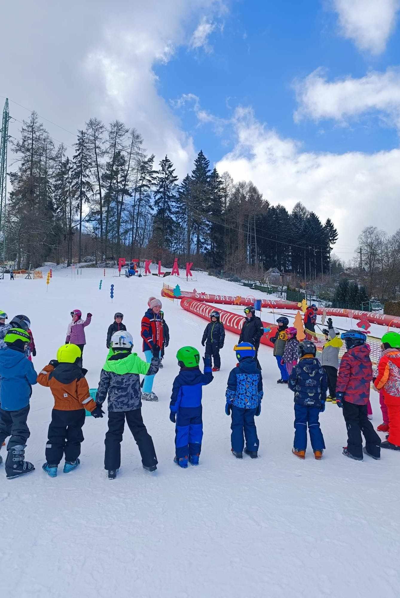 Závěrečná lyžařská školička na Pekláku - 10