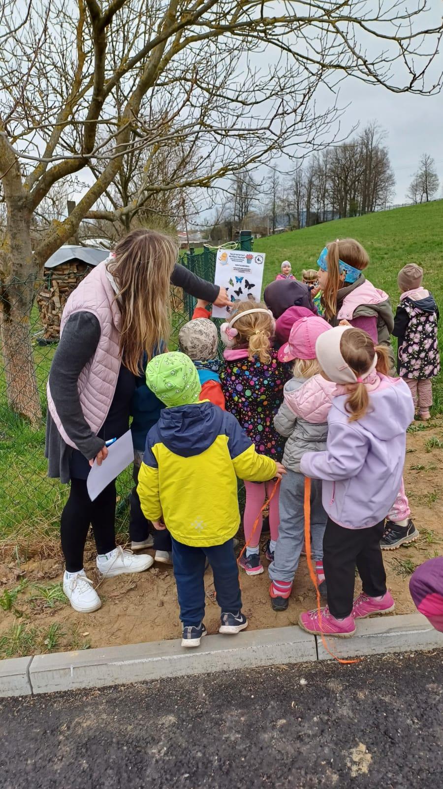velikonoční stezka+ hledání vajíček na zahradě - 11