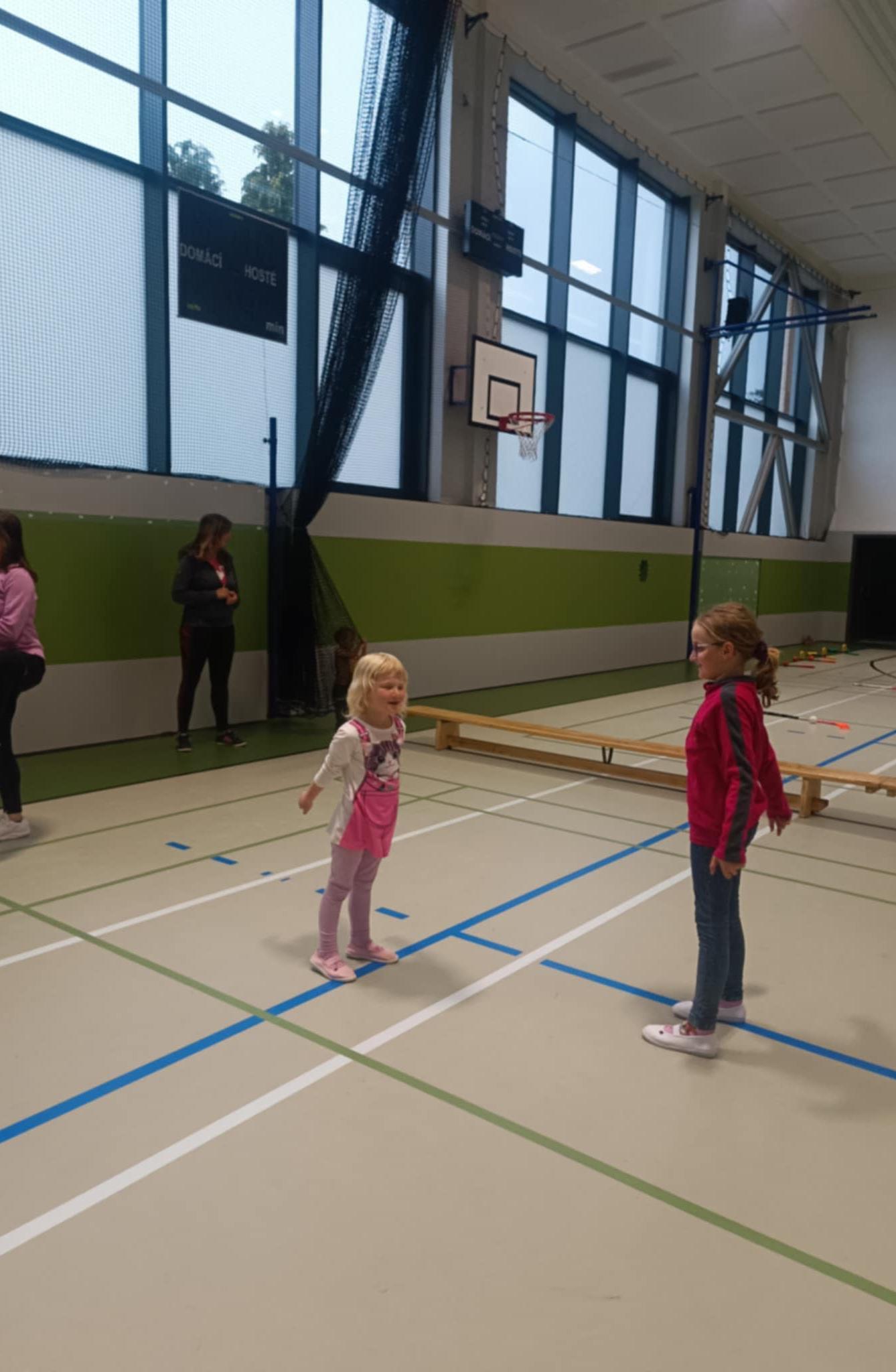 Družinka a děti s rodiči**"sportovní odpoledne" - 29