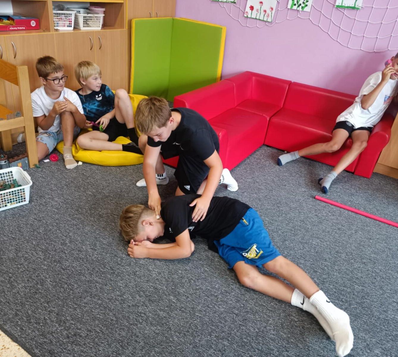 TÝDEN PLNÝ ZÁBAVY II - čtvrtek - 27