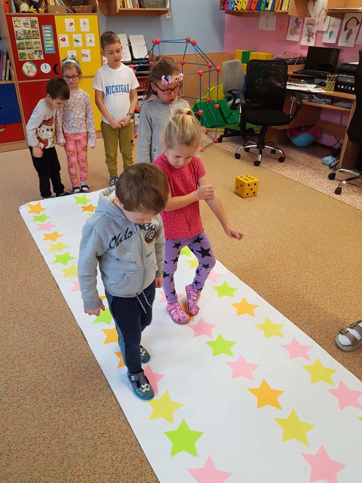 SOVIČKY: NA NOVÝ ROK O SLEPIČÍ KROK - 8